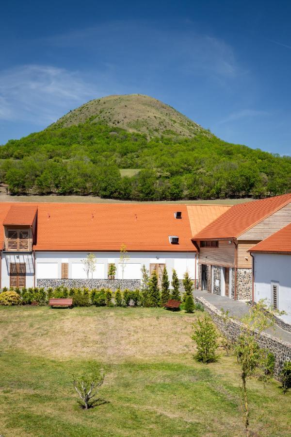 Oblik Resort Louny Extérieur photo